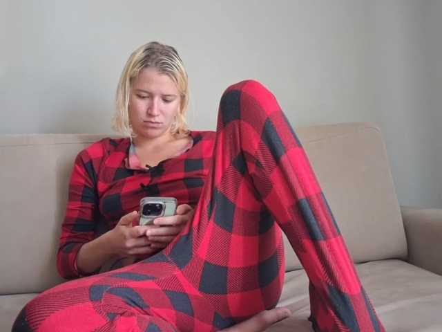 PeaceDance live cam on BongaCams