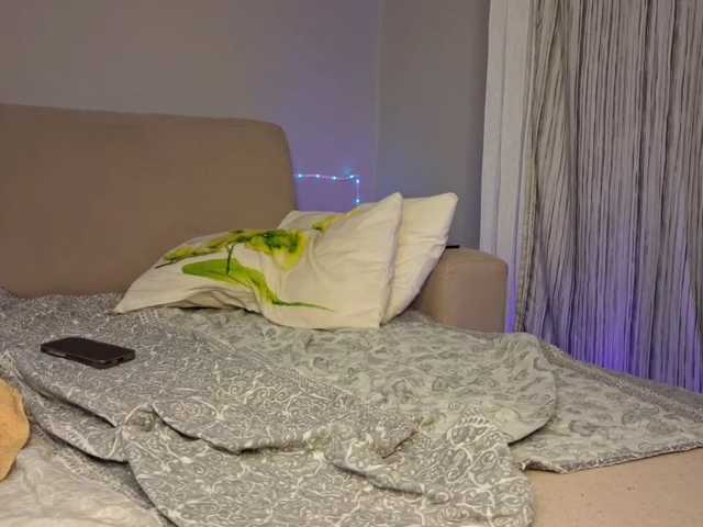 PeaceDance live cam on BongaCams