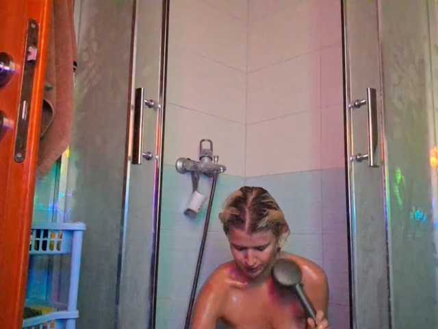 PeaceDance live cam on BongaCams