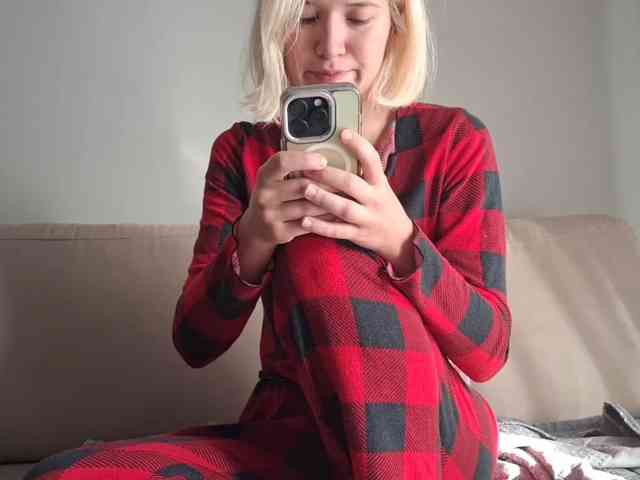 free nude cam PeaceDance