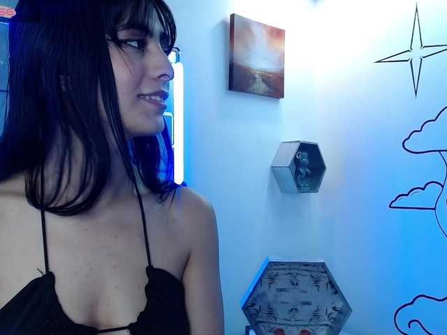roxywild live cam on BongaCams