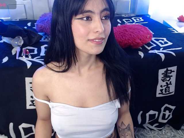 roxywild, en directo ahora en BongaCams
