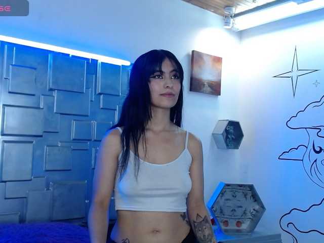 roxywild, en directo ahora en BongaCams
