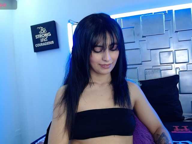 roxywild live cam on BongaCams