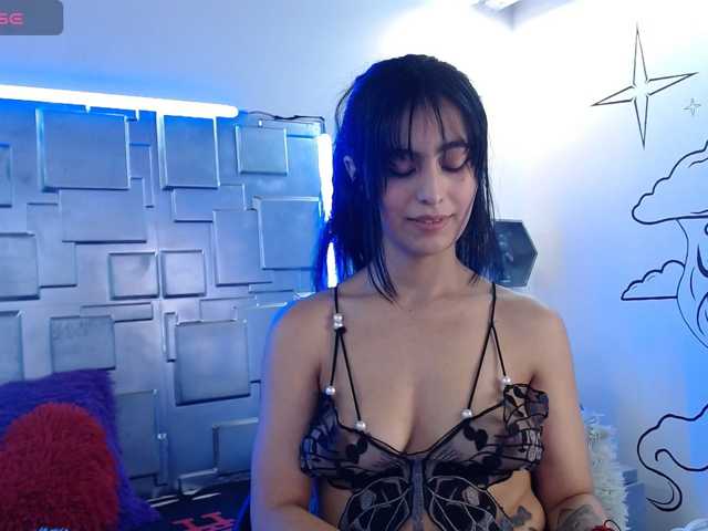 roxywild live cam on BongaCams
