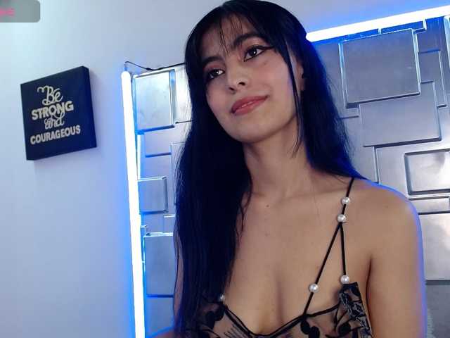 roxywild live cam on BongaCams