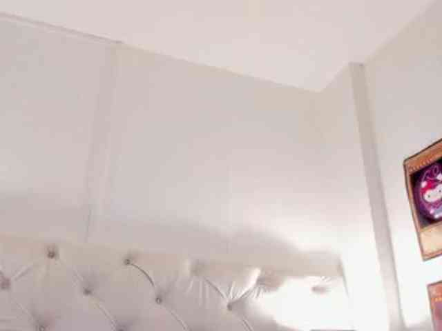 Linda-Jones webcam