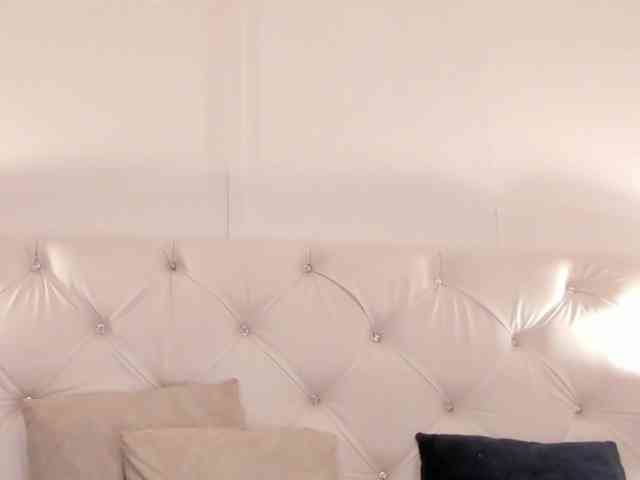 Linda-Jones webcam