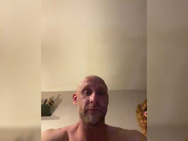 Sexyred live cam on BongaCams