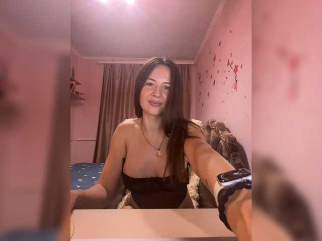 Lisa-Bond live cam on BongaCams