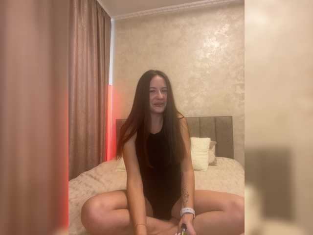 Lisa-Bond live cam on BongaCams