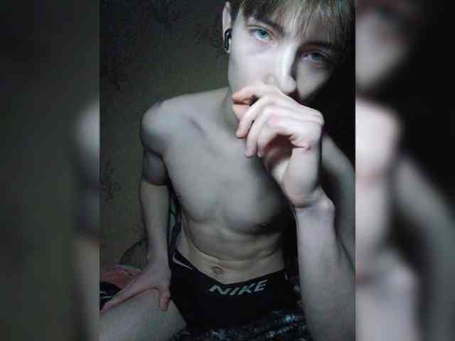 Divady's cam show statistics and live stream