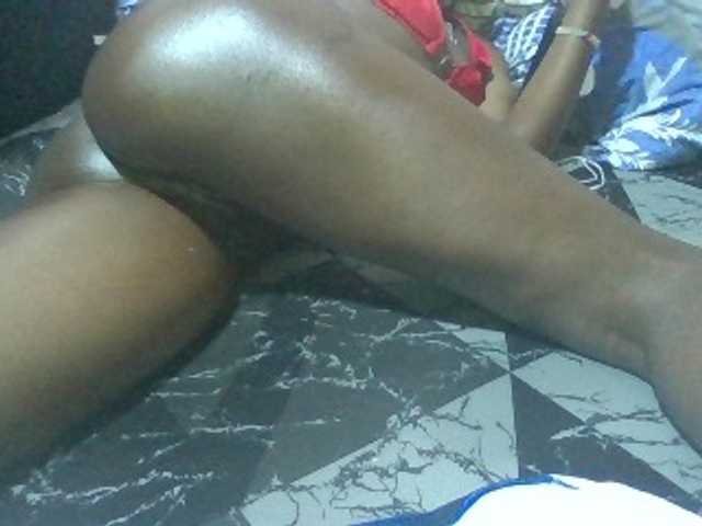 Kendy01 live cam on BongaCams