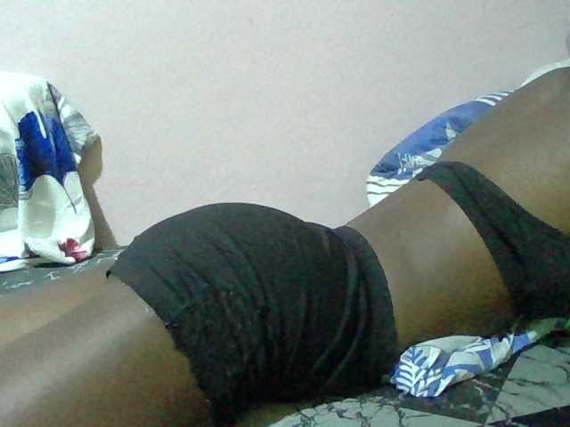 Kendy01 live cam on BongaCams