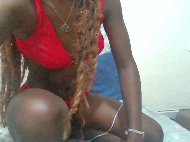 Kendy01 live cam on BongaCams