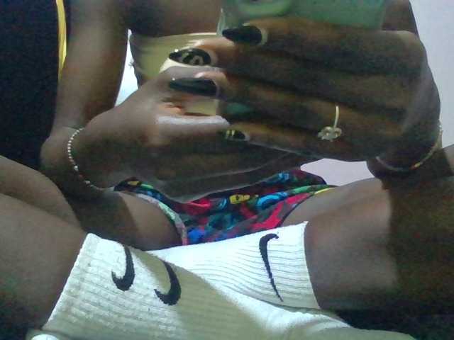 Kendy01 live cam on BongaCams