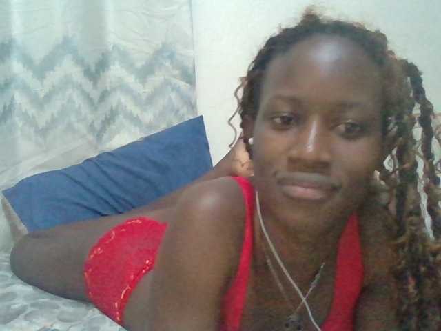 Kendy01 live cam on BongaCams
