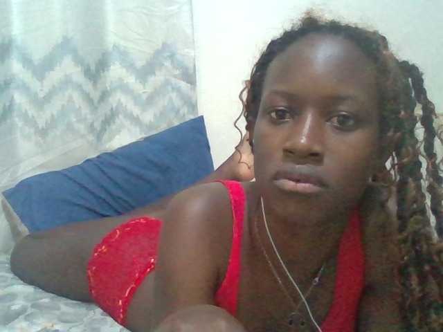Kendy01 live cam on BongaCams