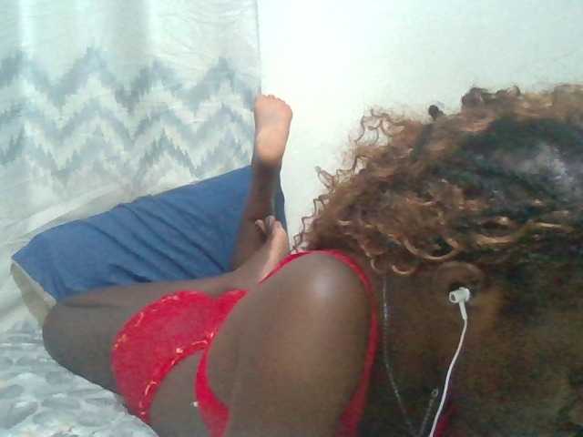 Kendy01 live cam on BongaCams