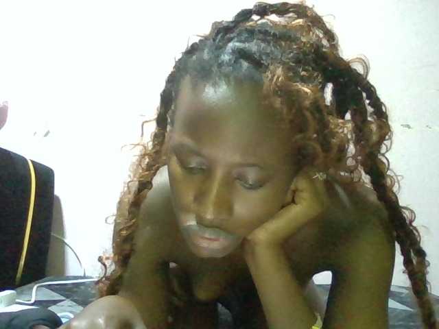 Kendy01 live cam on BongaCams