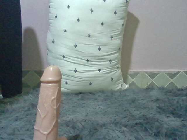 Kendy01 live cam on BongaCams