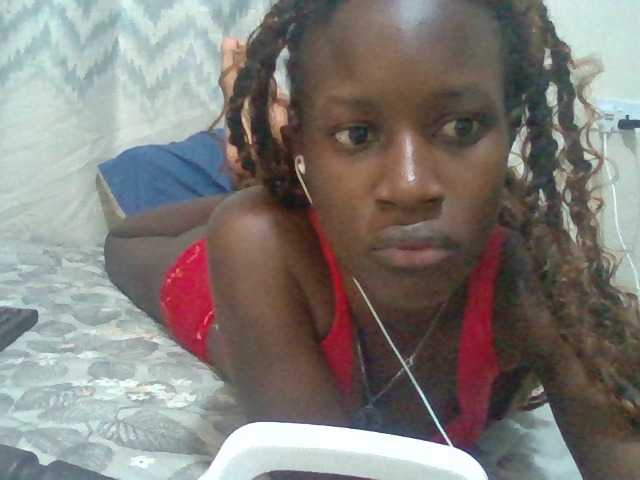 Kendy01 live cam on BongaCams