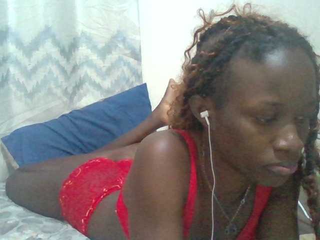 Kendy01 live cam on BongaCams