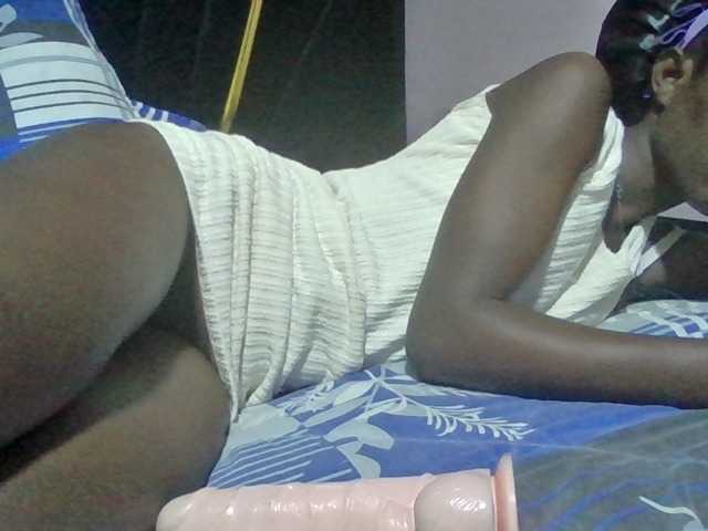 Kendy01 live cam on BongaCams