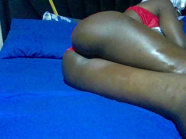 Kendy01 live cam on BongaCams
