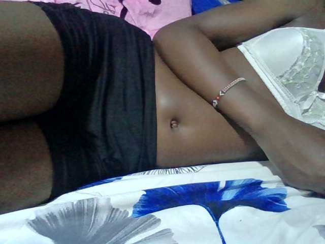 Kendy01 live cam on BongaCams