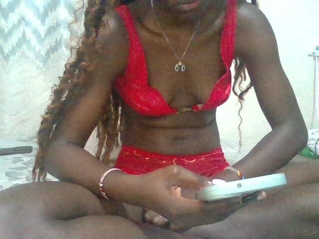 Kendy01 live cam on BongaCams