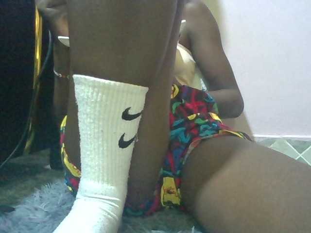 Kendy01 live cam on BongaCams