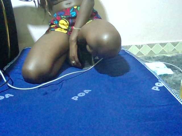 Kendy01 live cam on BongaCams