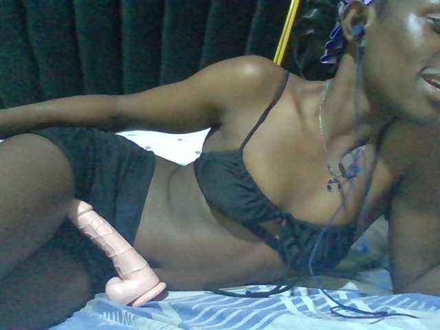 Kendy01 live cam on BongaCams