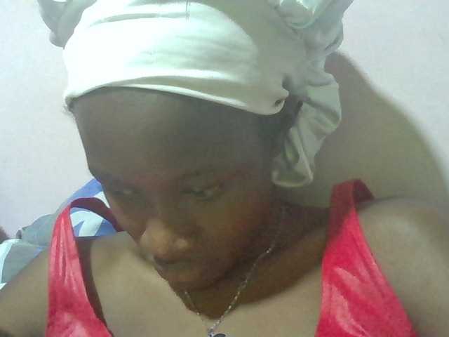 Kendy01 live cam on BongaCams