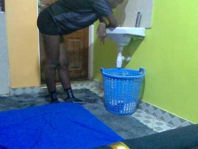 Kendy01 live cam on BongaCams