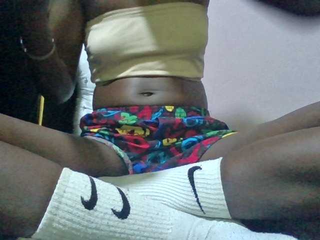 Kendy01 live cam on BongaCams