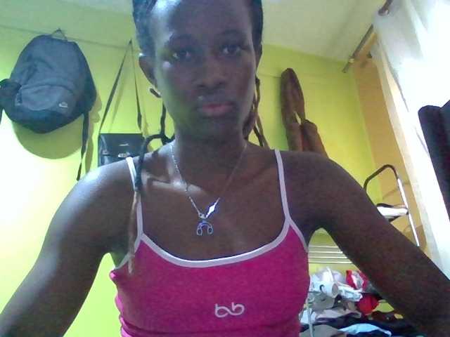 Kendy01 live cam on BongaCams