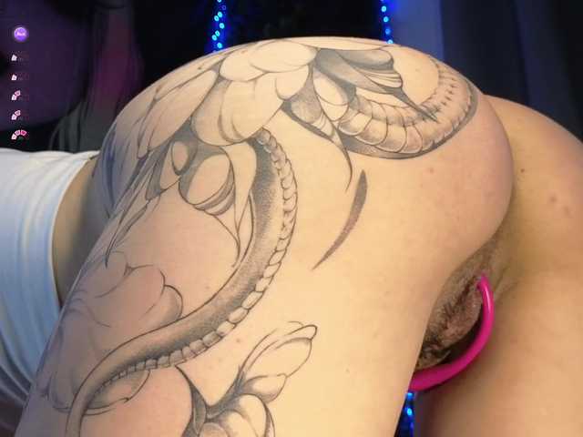 hazekiss — live female cam