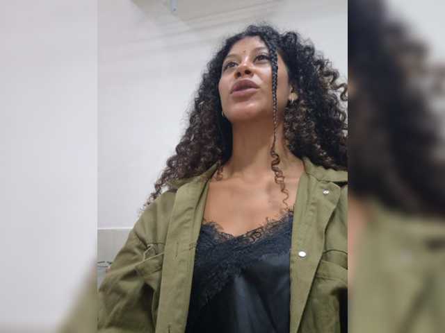 TheAlieh live cam on BongaCams