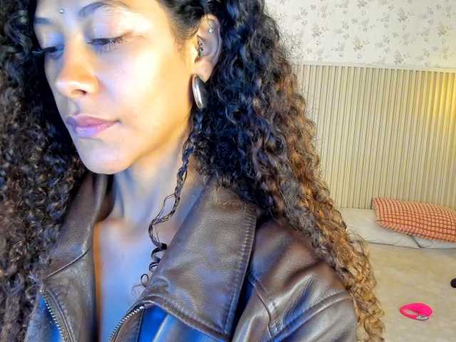 TheAlieh live cam on BongaCams