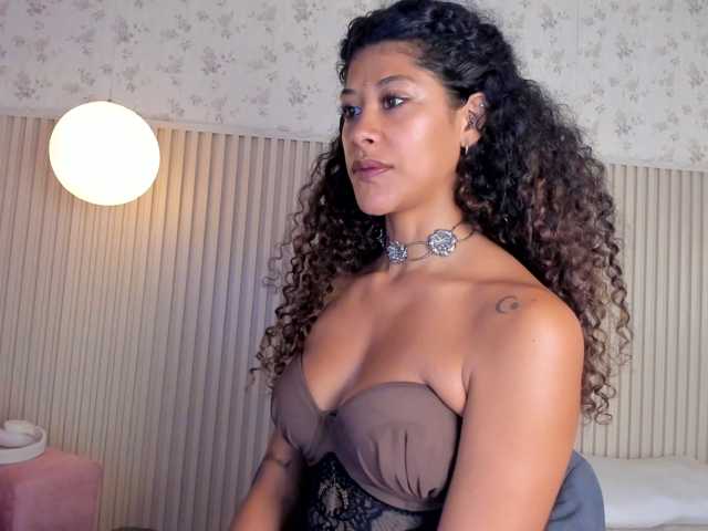 TheAlieh live cam on BongaCams
