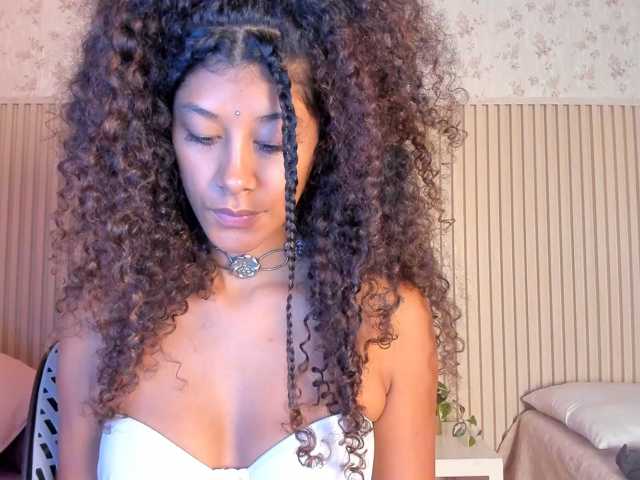 TheAlieh live cam on BongaCams