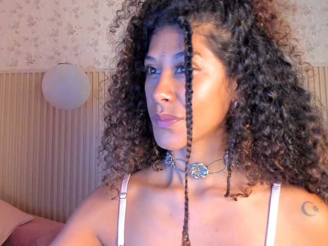 TheAlieh live cam on BongaCams
