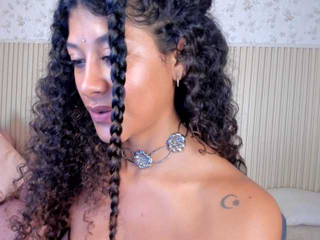 TheAlieh live cam on BongaCams