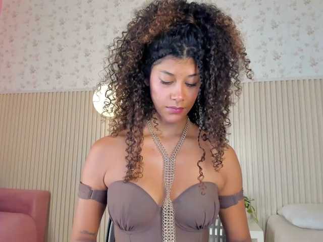 TheAlieh webcam bongacams model stream image