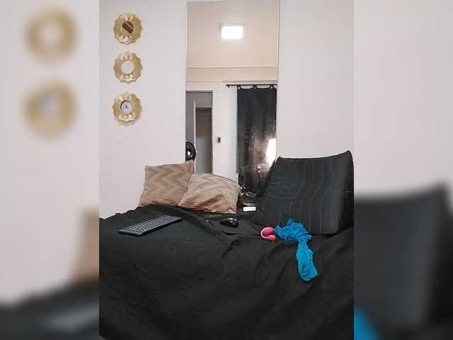 Jade-roxx live cam preview
