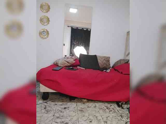 jade-roxx's live room