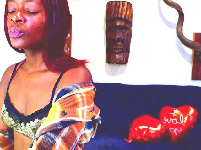 BeautyBaby live cam on BongaCams