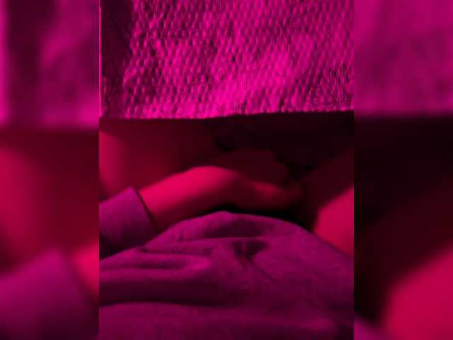 Snezhanka-a live cam on BongaCams